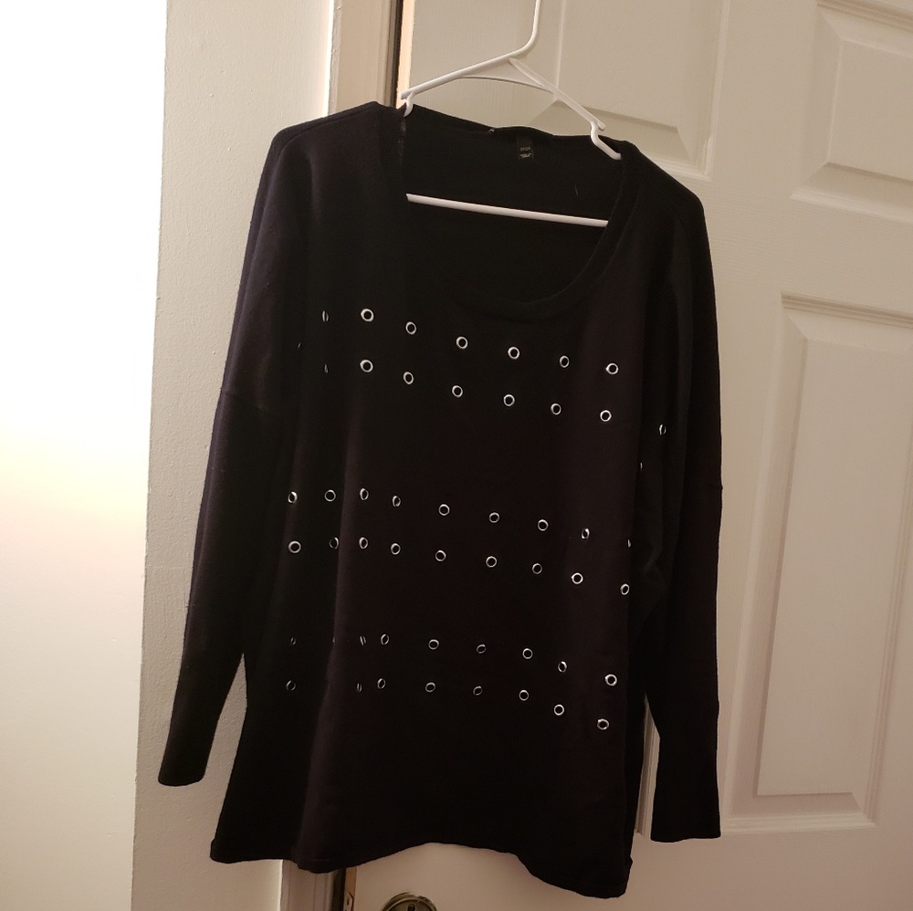 LB grommet sweater